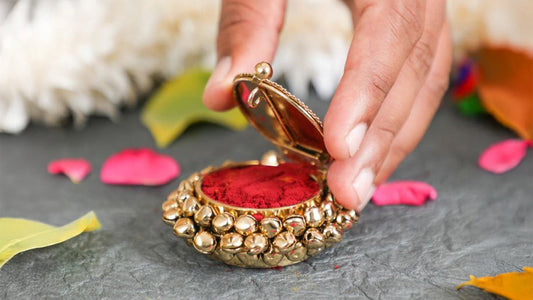 How Is Kumkum Made? Traditional vs Modern Methods (2026 Guide)